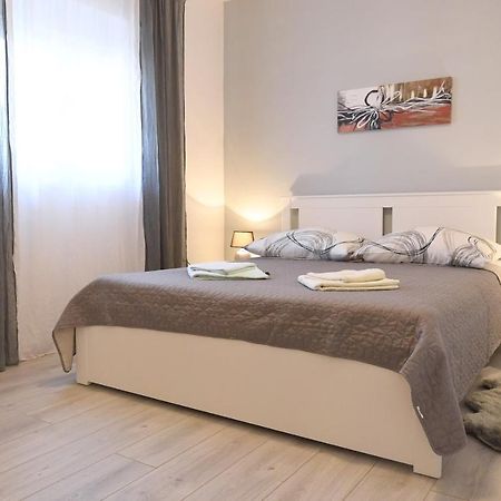 Apartment Karla Zadar Exterior foto